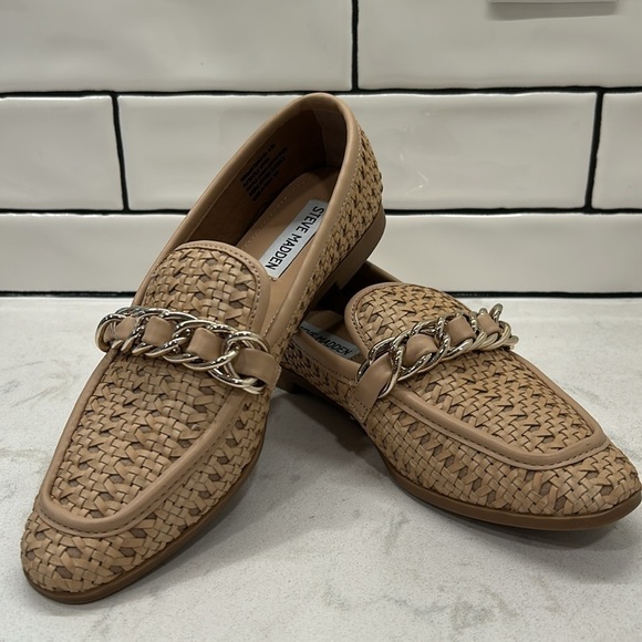 Steve Madden Terrain Loafer Tan 6.5 Chain Detail Woven Slip On Almond Toe - Picture 16 of 16